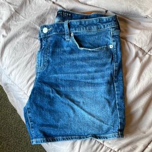 Jean shorts size 12/31